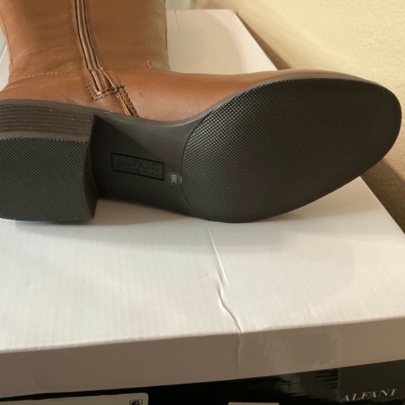 Alfani Women's Brown Cognac Briaahl Tall Riding Fall Winter Boot NIB Wide Calf - Picture 4 of 5